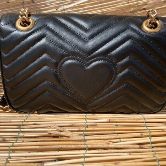 "Super pretty, elegant, authentic GUCCI marmont Crossbody bag. In excellent bran - Picture 2 of 8